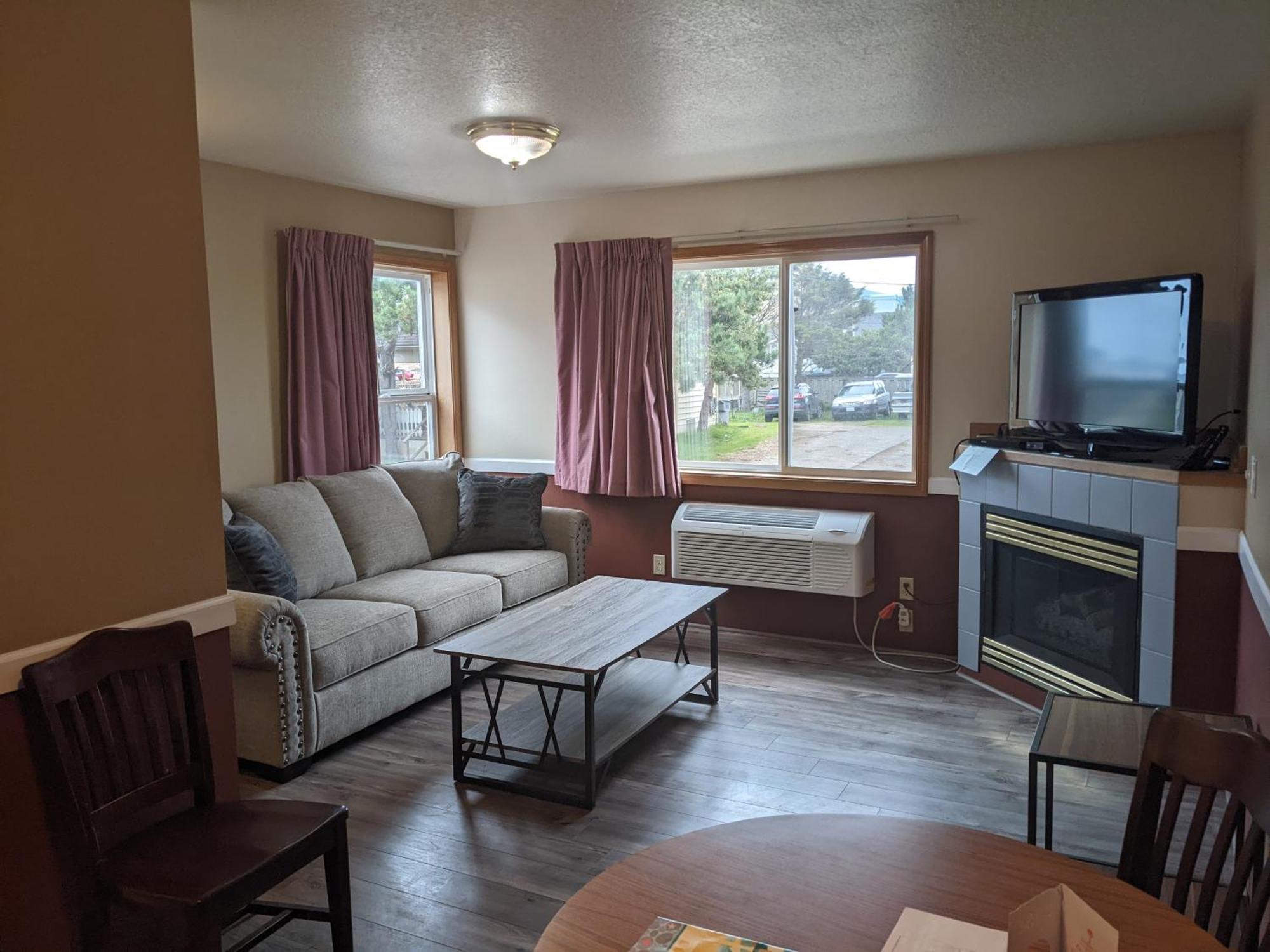 Hillcrest Inn Сисайд Экстерьер фото